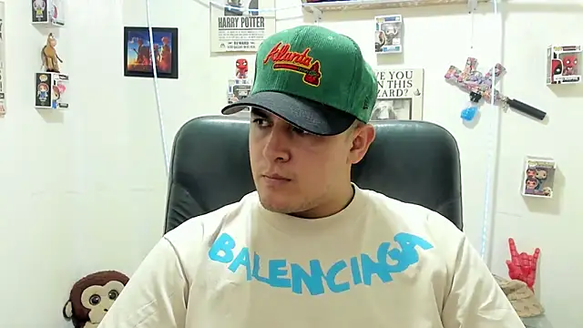 Snapshot of ney_22 chatting on October 1, 5:35 am ney 22 online show from October 1, 5:35 am