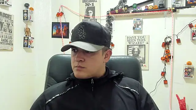 Snapshot of ney_22 chatting on October 28, 1:20 am ney 22 online show from October 28, 1:20 am