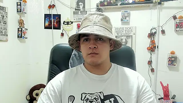 Snapshot of ney_22 chatting on October 29, 4:26 am ney 22 online show from October 29, 4:26 am