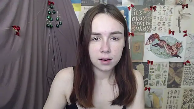 VeryVeryVeryShy  online show from January 13, 6:29 am