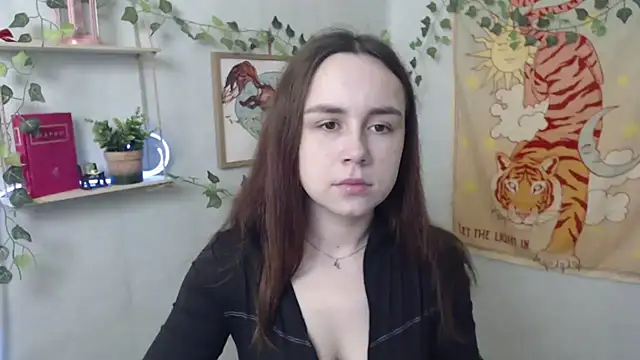 Snapshot of VeryVeryVeryShy_ chatting on April 4, 5:38 am VeryVeryVeryShy online show from April 4, 5:38 am