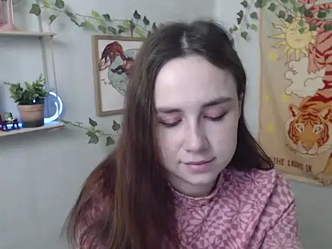 Snapshot of VeryVeryVeryShy_ chatting on April 6, 5:19 am VeryVeryVeryShy online show from April 6, 5:19 am