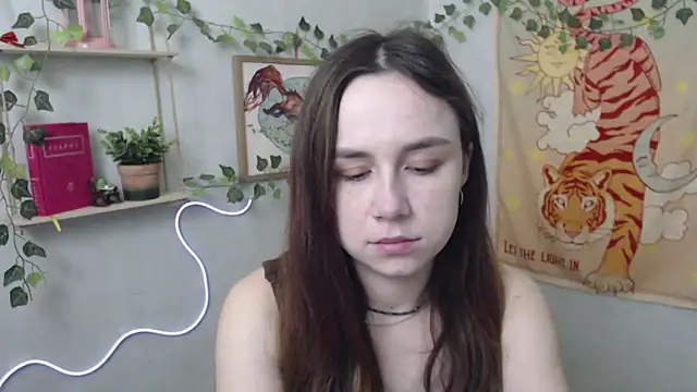 Snapshot of VeryVeryVeryShy_ chatting on April 15, 5:47 am VeryVeryVeryShy online show from April 15, 5:47 am