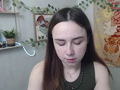 Snapshot of VeryVeryVeryShy_ chatting on April 30, 5:36 am VeryVeryVeryShy online show from April 30, 5:36 am