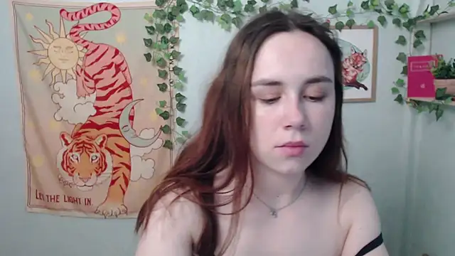 Snapshot of VeryVeryVeryShy_ chatting on May 30, 5:37 am VeryVeryVeryShy online show from May 30, 5:37 am