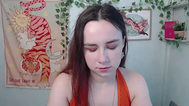 VeryVeryVeryShy  online show from July 6, 5:48 am