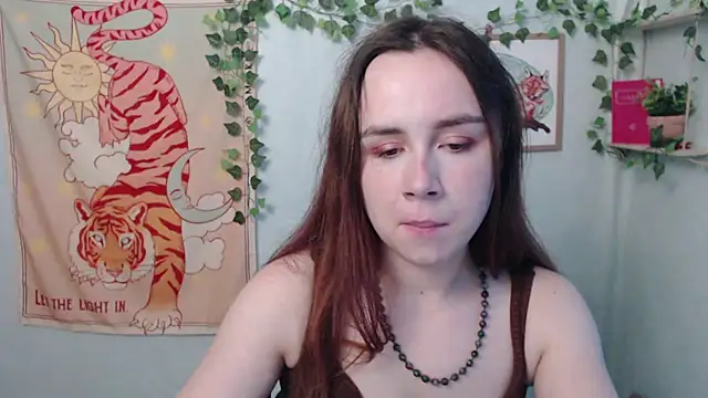 VeryVeryVeryShy  online show from July 11, 5:43 am