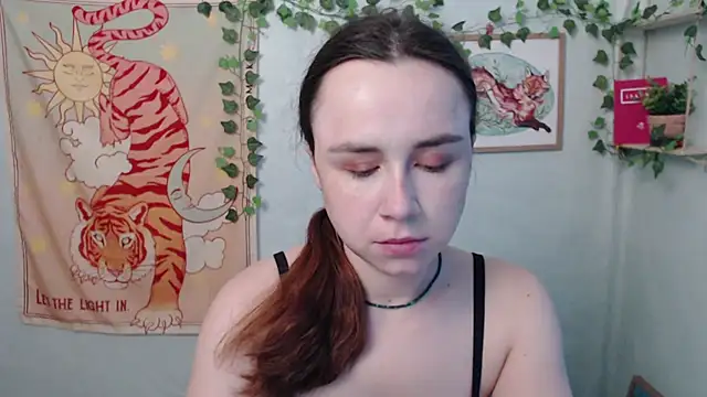 VeryVeryVeryShy  online show from July 15, 5:45 am