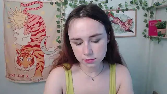 VeryVeryVeryShy  online show from July 29, 5:27 am