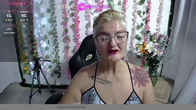 bety-cum2 online show from December 19, 10:45 am