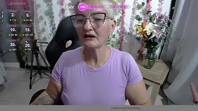 bety-cum2 online show from December 19, 10:10 pm