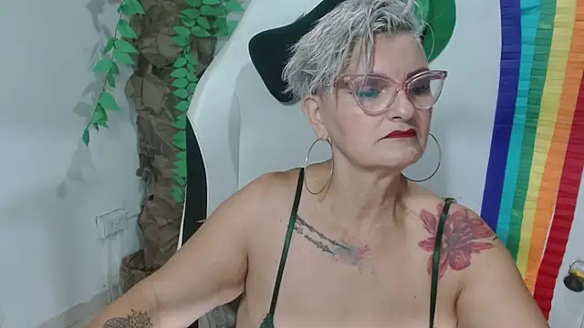 bety-cum2 online show from March 15, 1:50 pm