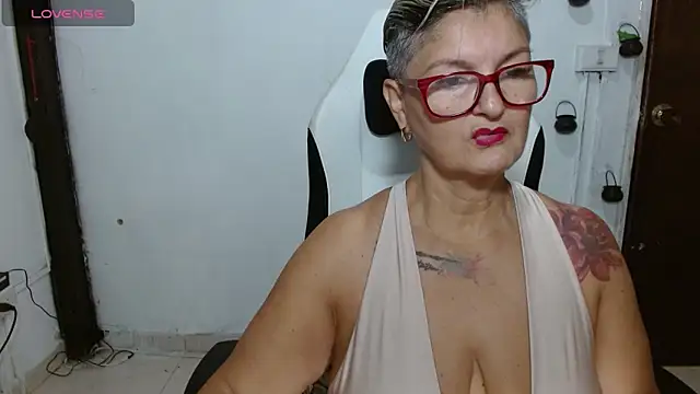 bety-cum2 online show from June 18, 1:48 pm