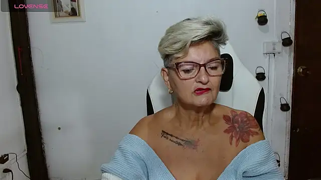 bety-cum2 online show from June 21, 10:51 am