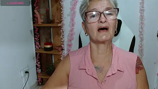 bety-cum2 online show from July 16, 7:31 pm