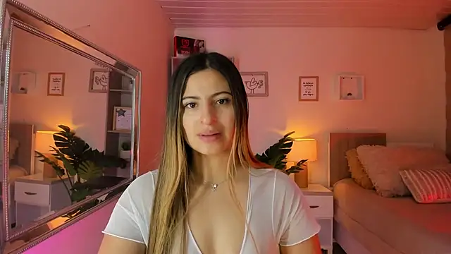 little antonela online show from December 13, 2:16 pm