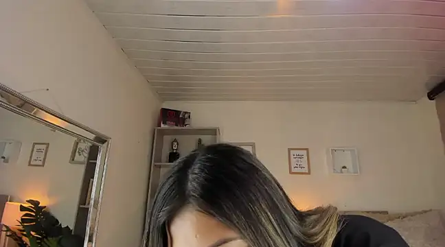 little antonela online show from January 31, 3:55 pm