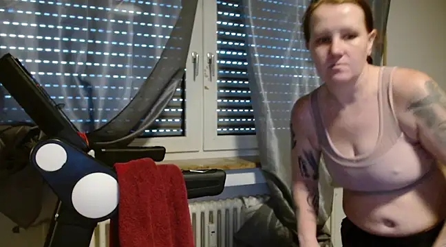 Snapshot of wetgerman_2 chatting on January 29, 2:21 pm wetgerman 2 online show from January 29, 2:21 pm