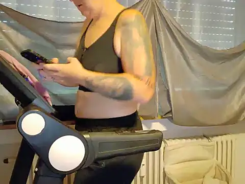 Snapshot of wetgerman_2 chatting on September 23, 10:07 am wetgerman 2 online show from September 23, 10:07 am