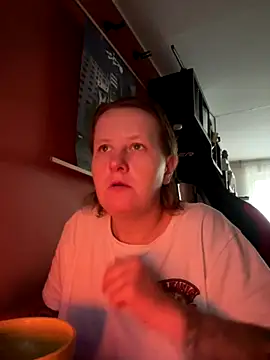 Snapshot of wetgerman_2 chatting on October 17, 8:06 am wetgerman 2 online show from October 17, 8:06 am