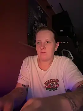 Snapshot of wetgerman_2 chatting on October 17, 8:11 pm wetgerman 2 online show from October 17, 8:11 pm