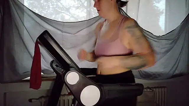 Snapshot of wetgerman_2 chatting on November 6, 6:25 am wetgerman 2 online show from November 6, 6:25 am