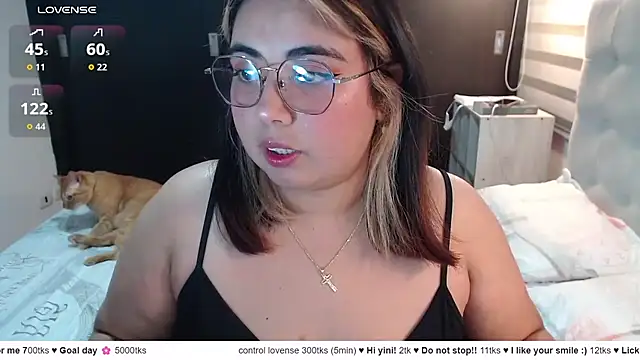 yini angel online show from June 25, 3:06 am