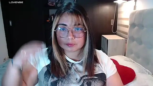 yini angel online show from July 7, 4:37 am