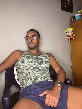 Snapshot of Bigcock_21cm_ chatting on March 22, 2:37 am Bigcock 21cm online show from March 22, 2:37 am