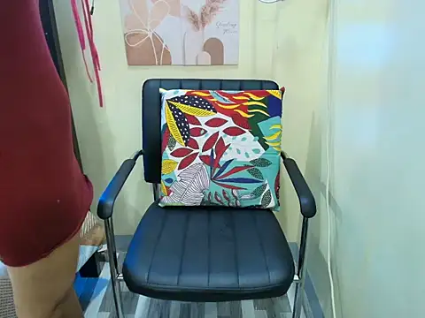 Snapshot of Skinny_regie99xxx chatting on September 14, 11:04 pm Skinny regie99xxx online show from September 14, 11:04 pm