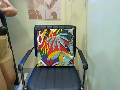 Snapshot of Skinny_regie99xxx chatting on September 27, 1:27 pm Skinny regie99xxx online show from September 27, 1:27 pm