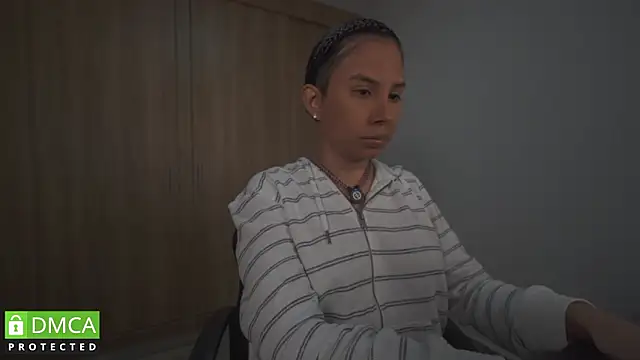 Snapshot of Dubois_Amy chatting on February 6, 11:19 pm Dubois Amy online show from February 6, 11:19 pm