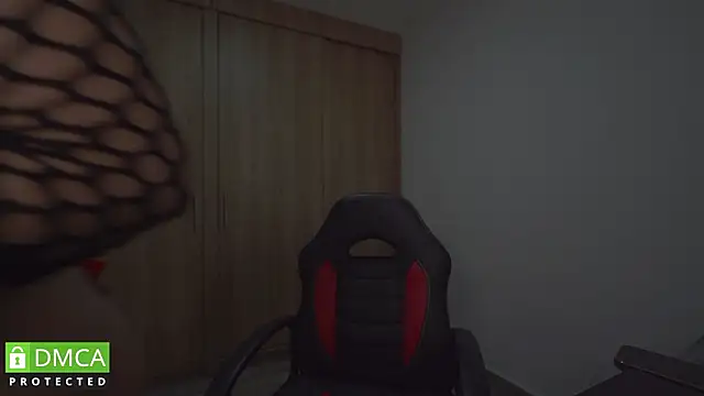 Snapshot of Dubois_Amy chatting on February 19, 12:39 am Dubois Amy online show from February 19, 12:39 am