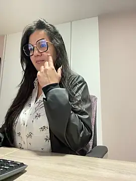 SWEETLILY18 online show from December 27, 11:06 am