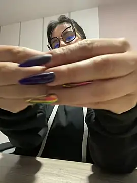 SWEETLILY18 online show from February 7, 11:12 am