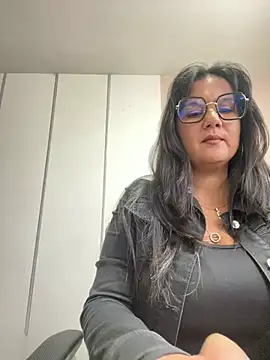 SWEETLILY18 online show from February 19, 2:34 pm