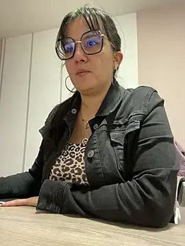 SWEETLILY18 online show from February 20, 11:20 am