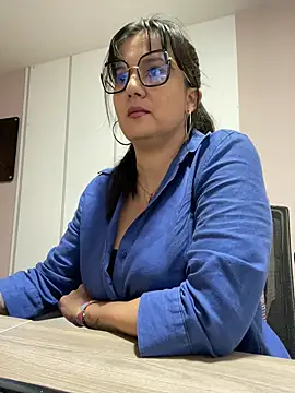 SWEETLILY18 online show from February 24, 11:21 am