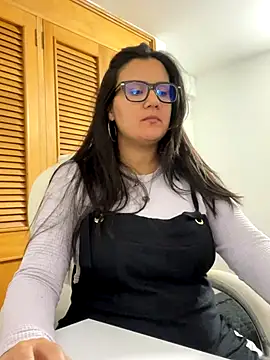 SWEETLILY18 online show from October 2, 9:44 pm