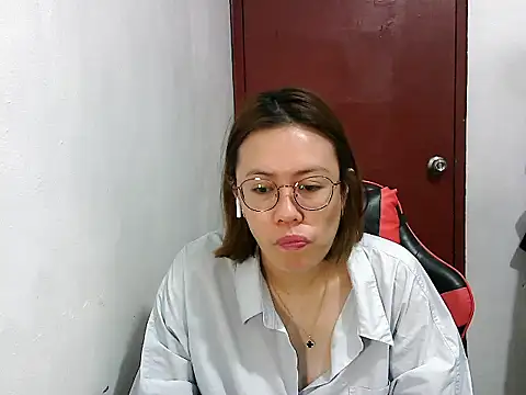 crizzybel online show from February 11, 4:35 pm