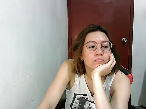 crizzybel online show from February 14, 2:39 am