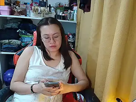 crizzybel online show from December 16, 3:06 pm