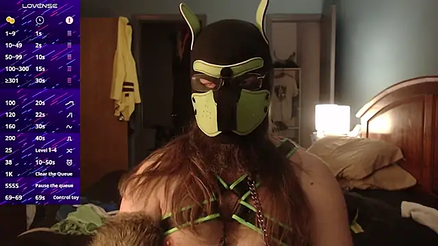 Snapshot of kinkywolf429 chatting on September 13, 2:28 pm kinkywolf429 online show from September 13, 2:28 pm