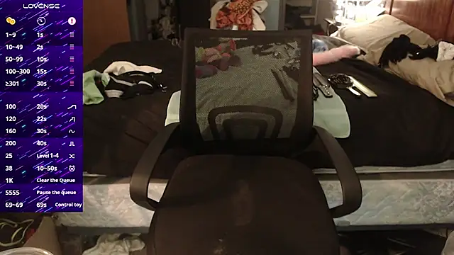 Snapshot of kinkywolf429 chatting on September 28, 5:07 pm kinkywolf429 online show from September 28, 5:07 pm