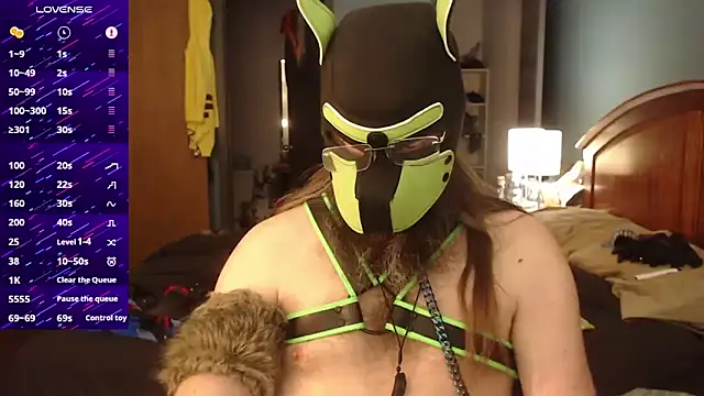 Snapshot of kinkywolf429 chatting on October 28, 5:59 pm kinkywolf429 online show from October 28, 5:59 pm