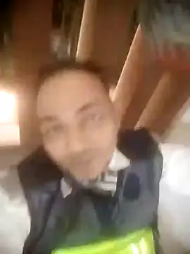 hot-man12xh online show from December 16, 4:01 pm