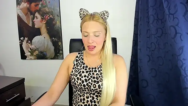Snapshot of Martina_smth chatting on October 14, 11:16 pm Martina smth online show from October 14, 11:16 pm