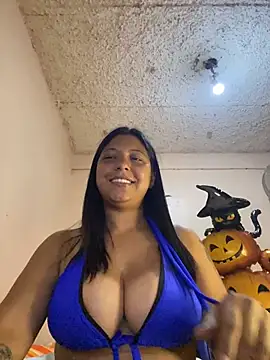 Leylafourniert online show from October 23, 8:07 pm