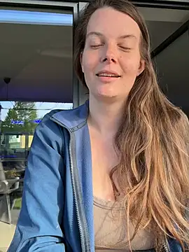 newMichelle online show from April 28, 6:29 am
