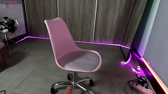 Snapshot of martiiaciar chatting on February 7, 1:01 pm martiiaciar online show from February 7, 1:01 pm